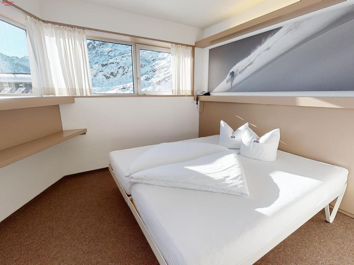 Hotel Ski Austria St.Christoph A.A. St. Christoph am Arlberg Bagian luar foto