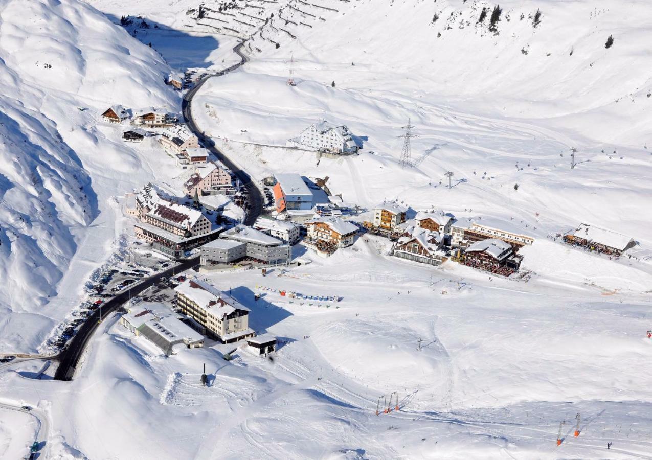 Hotel Ski Austria St.Christoph A.A. St. Christoph am Arlberg Bagian luar foto